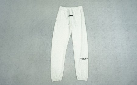 Fall Into the Comfort of Essential Sweatpant