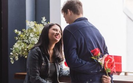 Romantic Anniversary Surprise Same Day Roses & Flowers Delivery Online