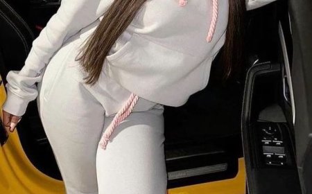 Why Are Syna World Tracksuits Taking Over the Streets