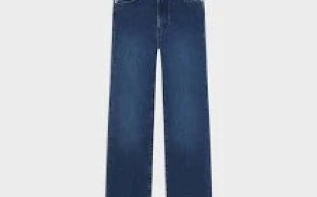 The Denim Refresh: How Frame’s LE Sleek Straight Modernizes Classic Straight Jeans