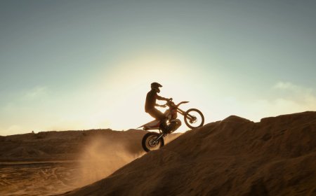 Dirt Bike Dubai Tour – Thrill Through the Dunes